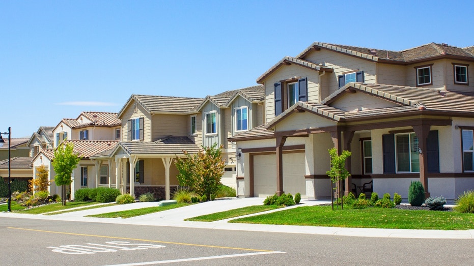 California homes neighborhood