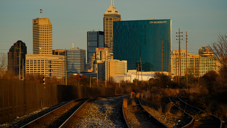 Photo shows skyline of Indianapolis, Indiana 