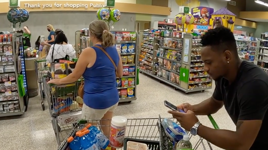 Line at Publix