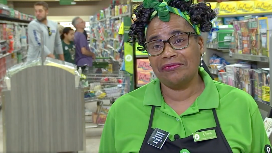 Publix cashier Gloria Withlock Blue