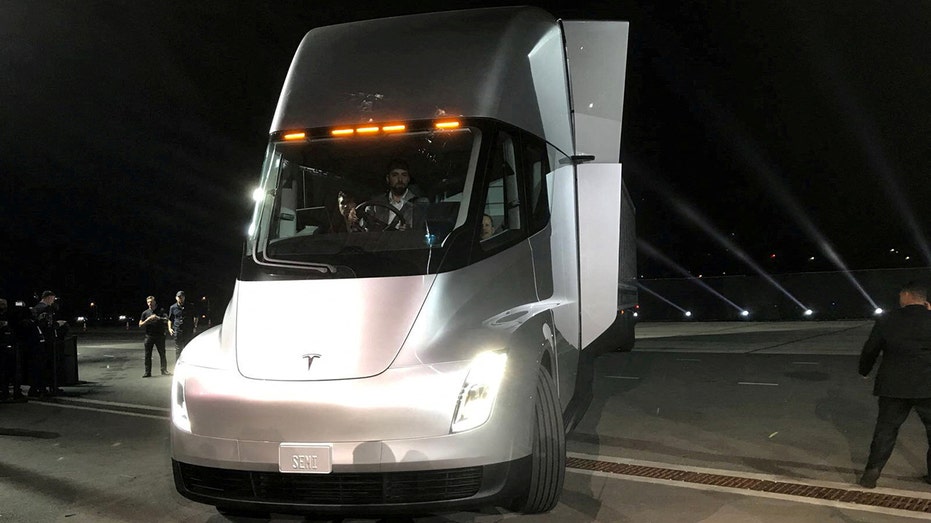 tesla semi reveal