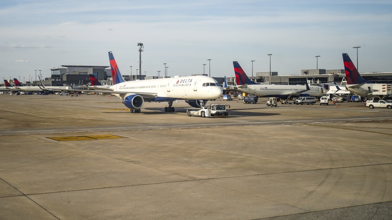 Delta Flight Diverted After Passenger Reportedly Has 'diarrhea All The ...