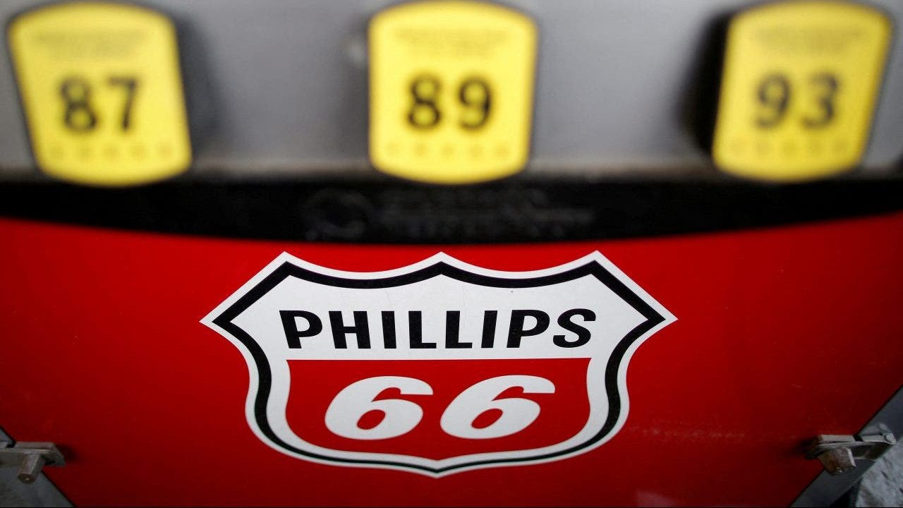 Refiner Phillips 66 to boost investor returns by up to 12B Fox Business