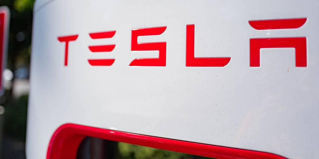 Elon Musk talks up Tesla's Cybertruck on earnings call - Vimarsana News
