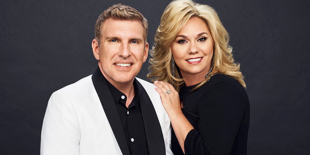 'Chrisley Knows Best' stars Todd, Julie Chrisley tax evasion conviction: By the numbers - Vimarsana News