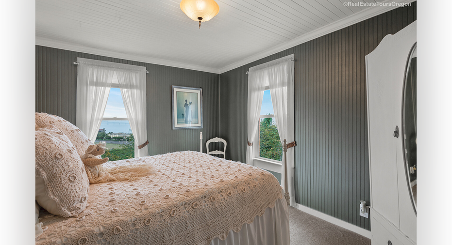 'The Goonies' house bedroom