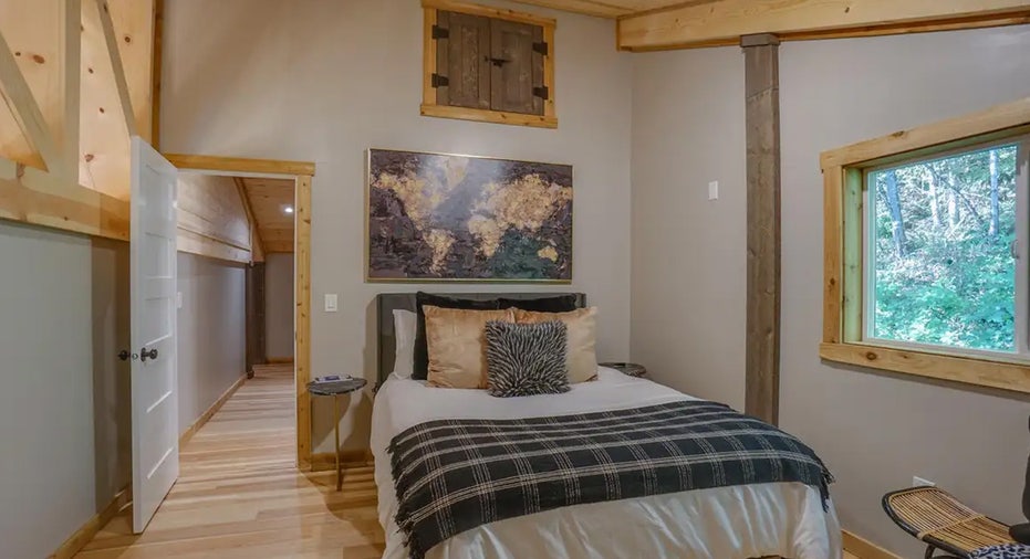 Jurassic Retreat bedroom