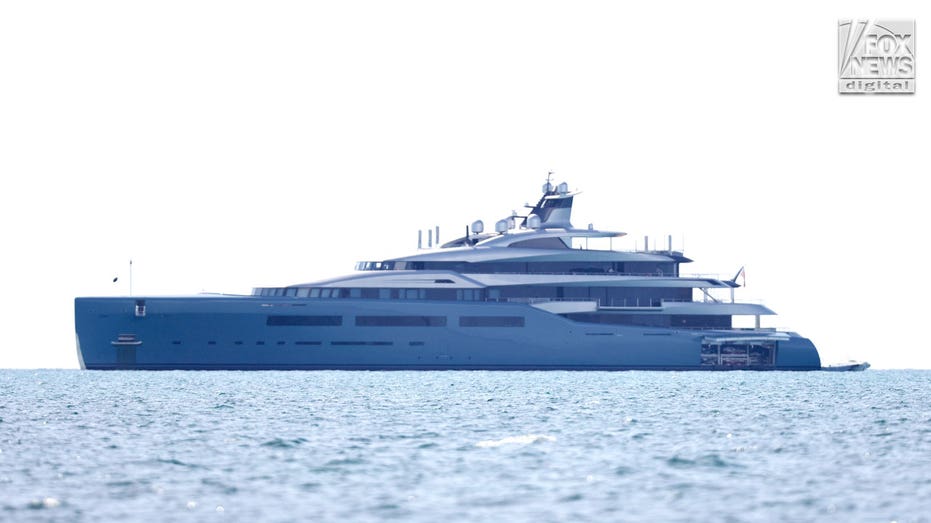 Aviva superyacht