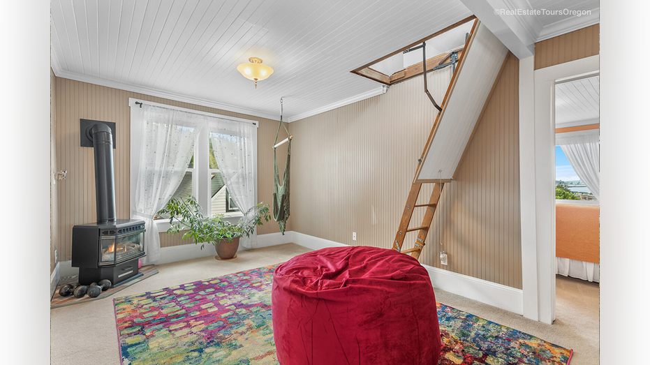 'The Goonies' house attic ladder