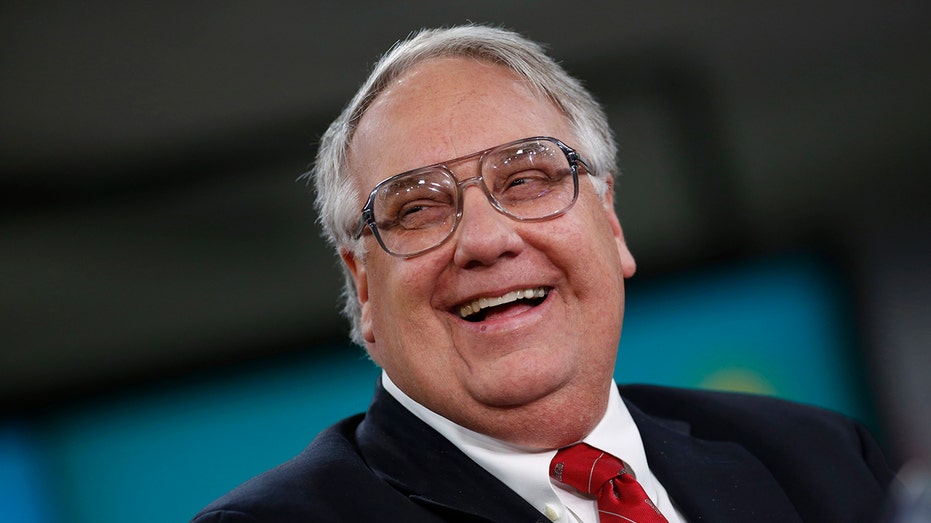 Howard Buffett