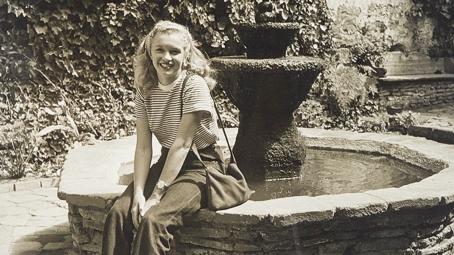 A rare photo of Marilyn Monroe hitting the auction block