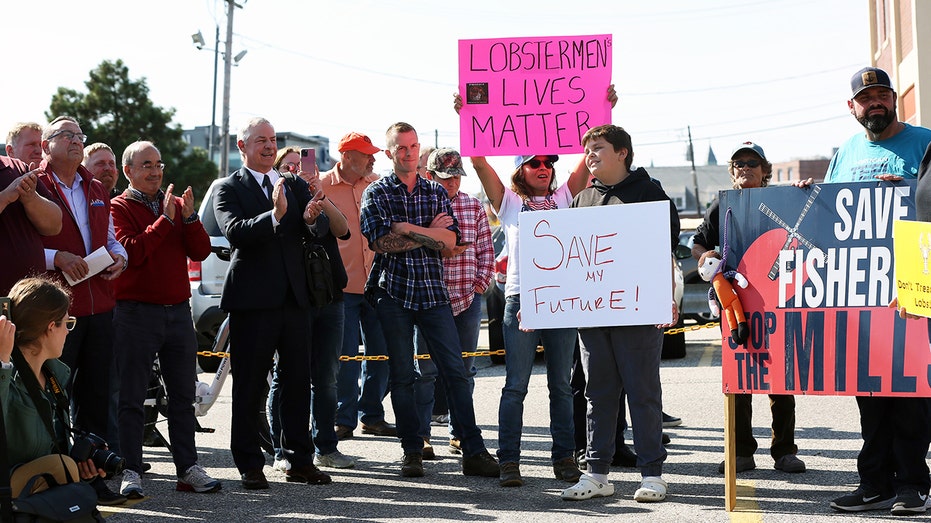 Maine lobsterman hold rally