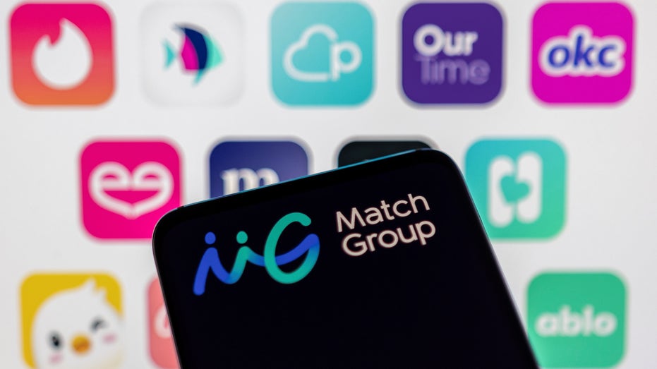 Match apps on a mobile phone