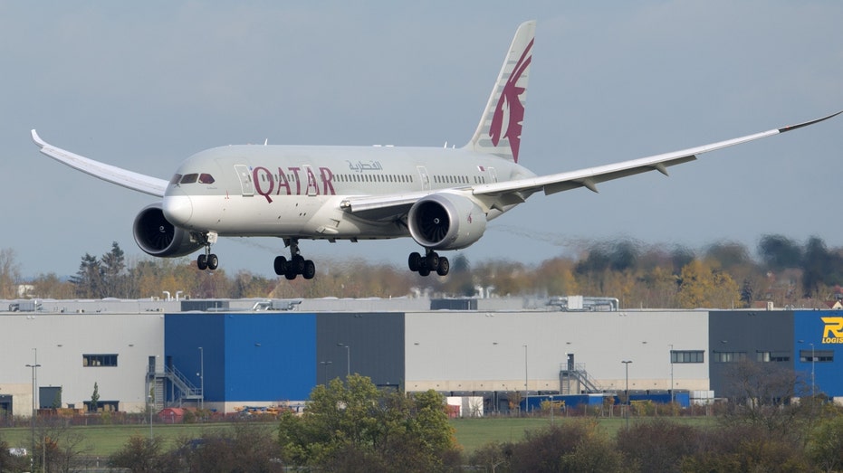 Qatar Airways airplane