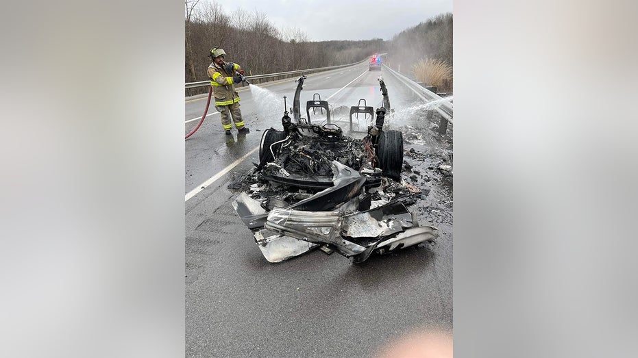 Pennsylvania highway burning Tesla