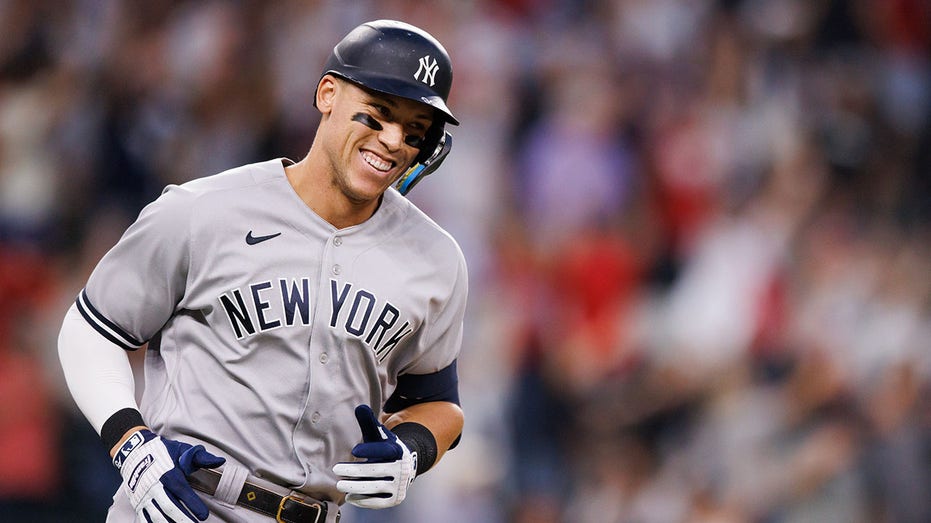 Aaron Judge's 62nd home run ball falls short of record price at