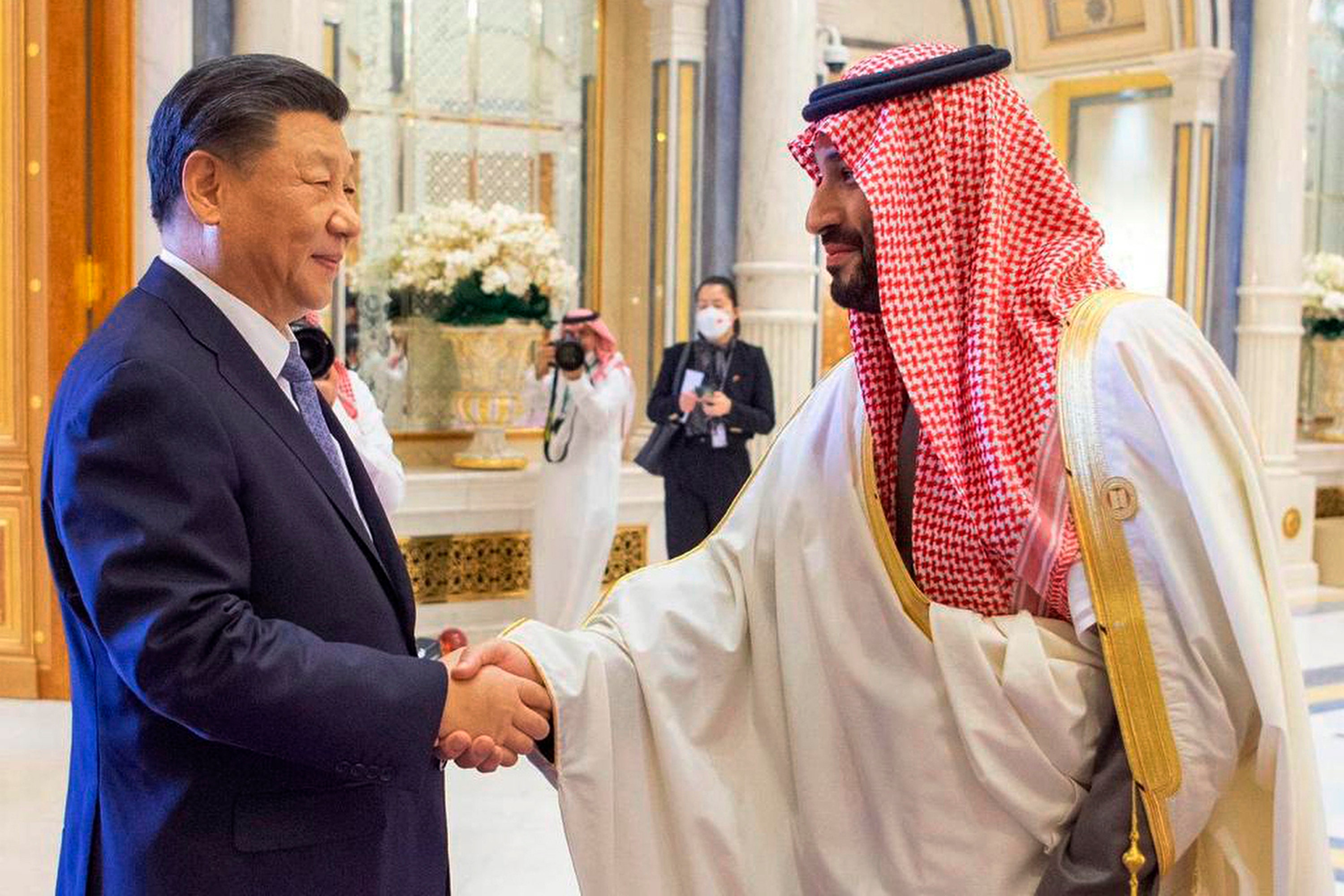 Chiny wzywają do wymiany ropy z juanem na szczycie Zatoki Perskiej w Arabii Saudyjskiej