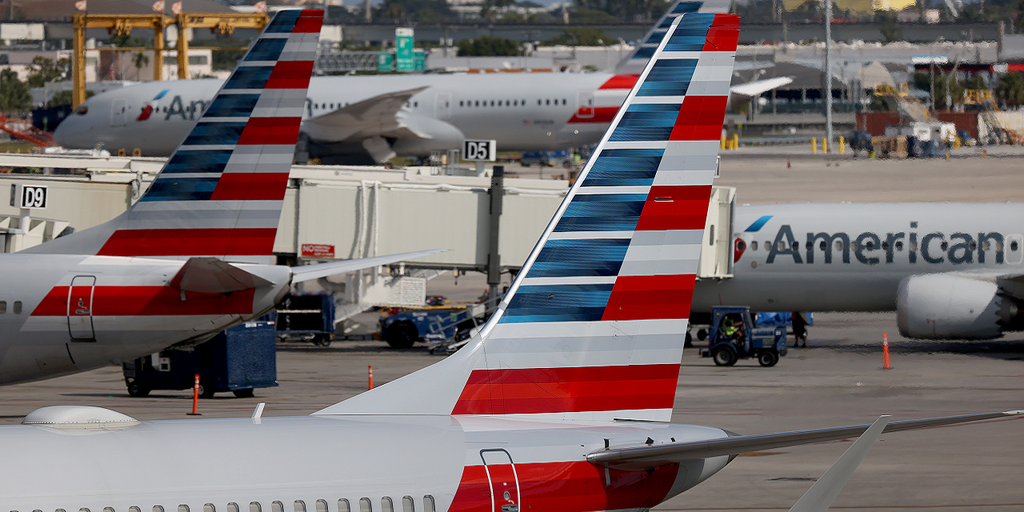 American Airlines Flight 1047 Forced to Return to Chicago After Midair Maintenance Issue