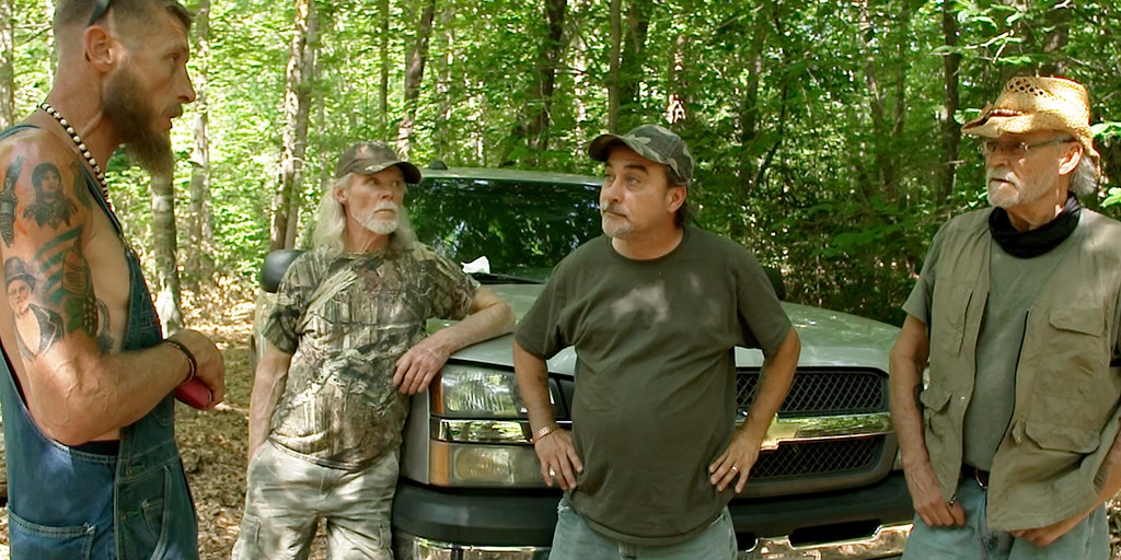 'Moonshiners' stars reflect on their success with the controversial booze: 'We started a craze' - Vimarsana News