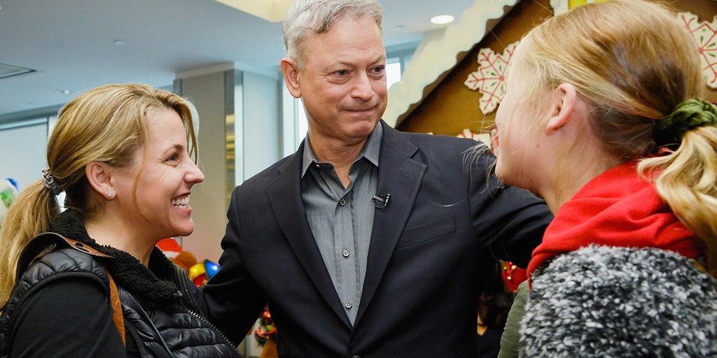Actor Gary Sinise shines importance on 'doing some good for others' in the season of giving - Vimarsana News