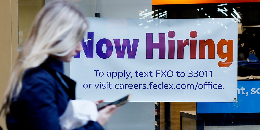https://a57.foxnews.com/static.foxbusiness.com/foxbusiness.com/content/uploads/2022/12/1024/512/US-Economy-Now-Hiring-Jobs-Report.jpg?ve=1&tl=1