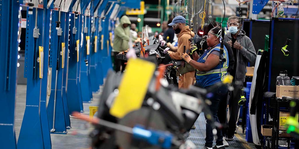 Credit crunch targeting manufacturing as interest rates soar - Vimarsana News
