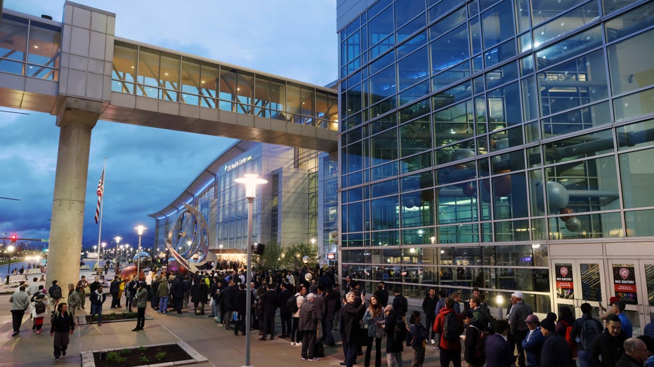 Berkshire Hathaway Annual Meeting