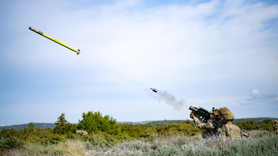 Soldiers fire Stinger