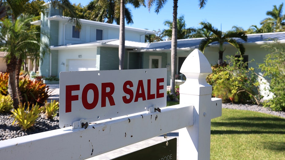 For sale sign at Florida home