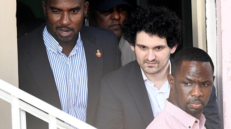 FTX founder Sam Bankman-Fried leaves Bahamas court Monday