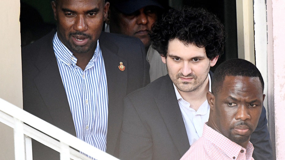 FTX founder Sam Bankman-Fried leaves Bahamas court Monday