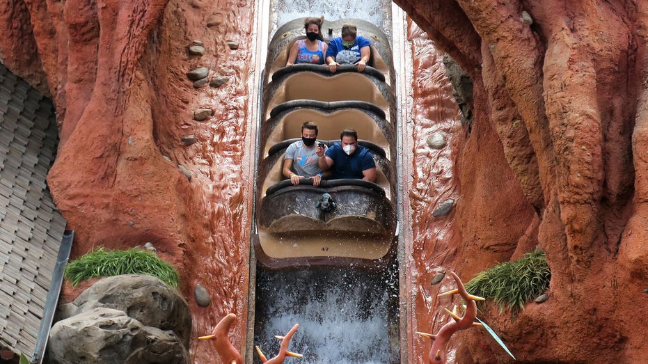 Disney Sets Closing Date For Iconic Splash Mountain Ride Reveals 2024   GettyImages 1226303158 