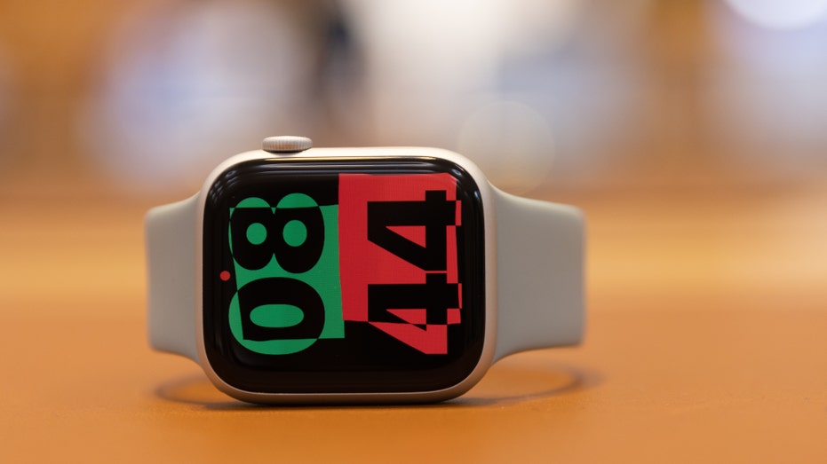 Apple Watch Series 8