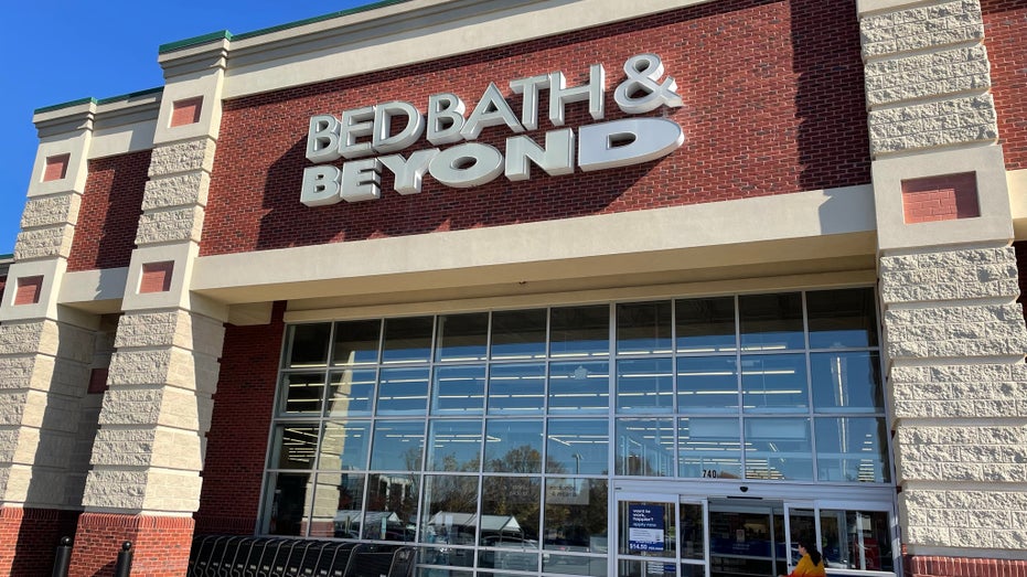 Bed Bath & Beyond store