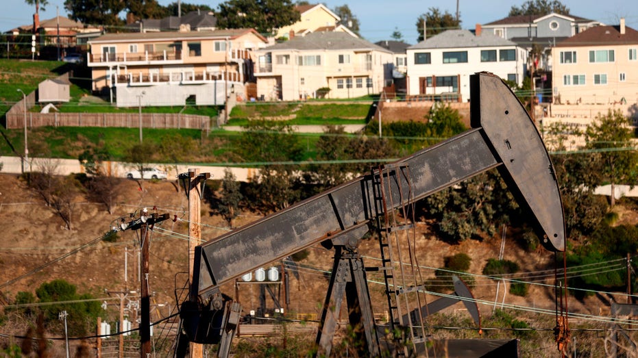 Los Angeles oil pumpjack operates