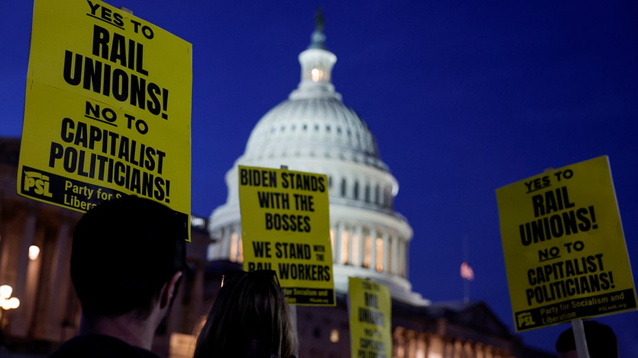 Rail workers protest on Capitol Hill