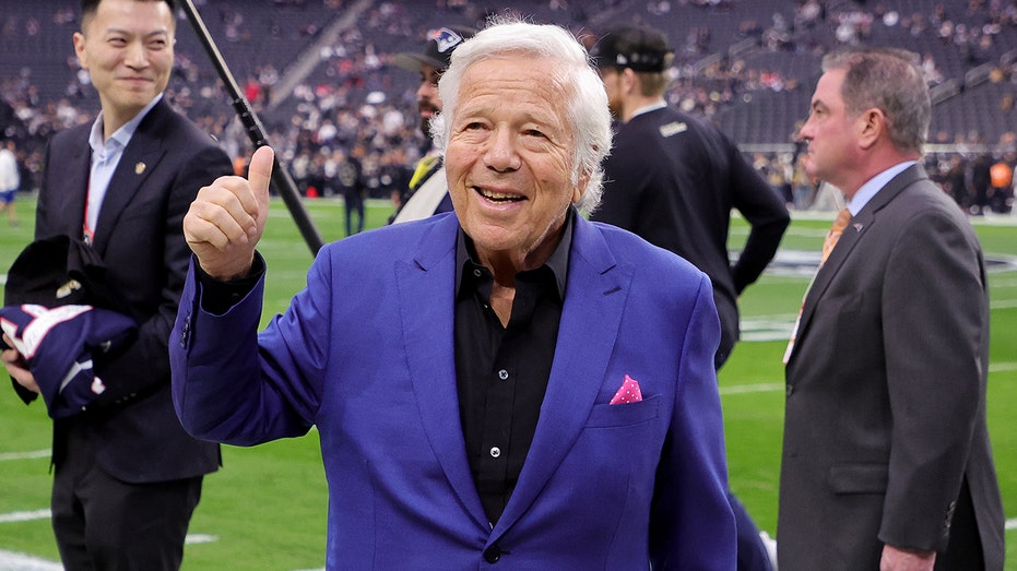 Robert Kraft with his thumb up