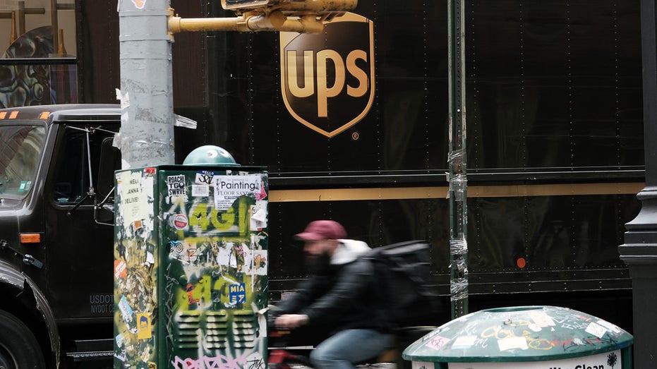 UPS