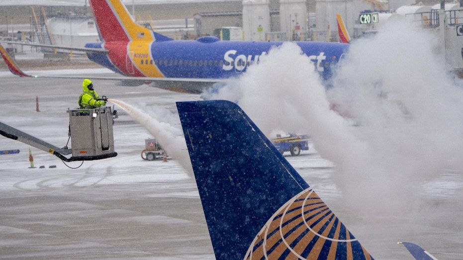 Southwest Airlines plane, Milwaukee airport