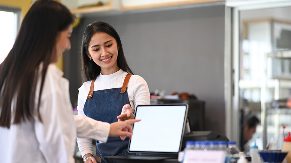 barista customer