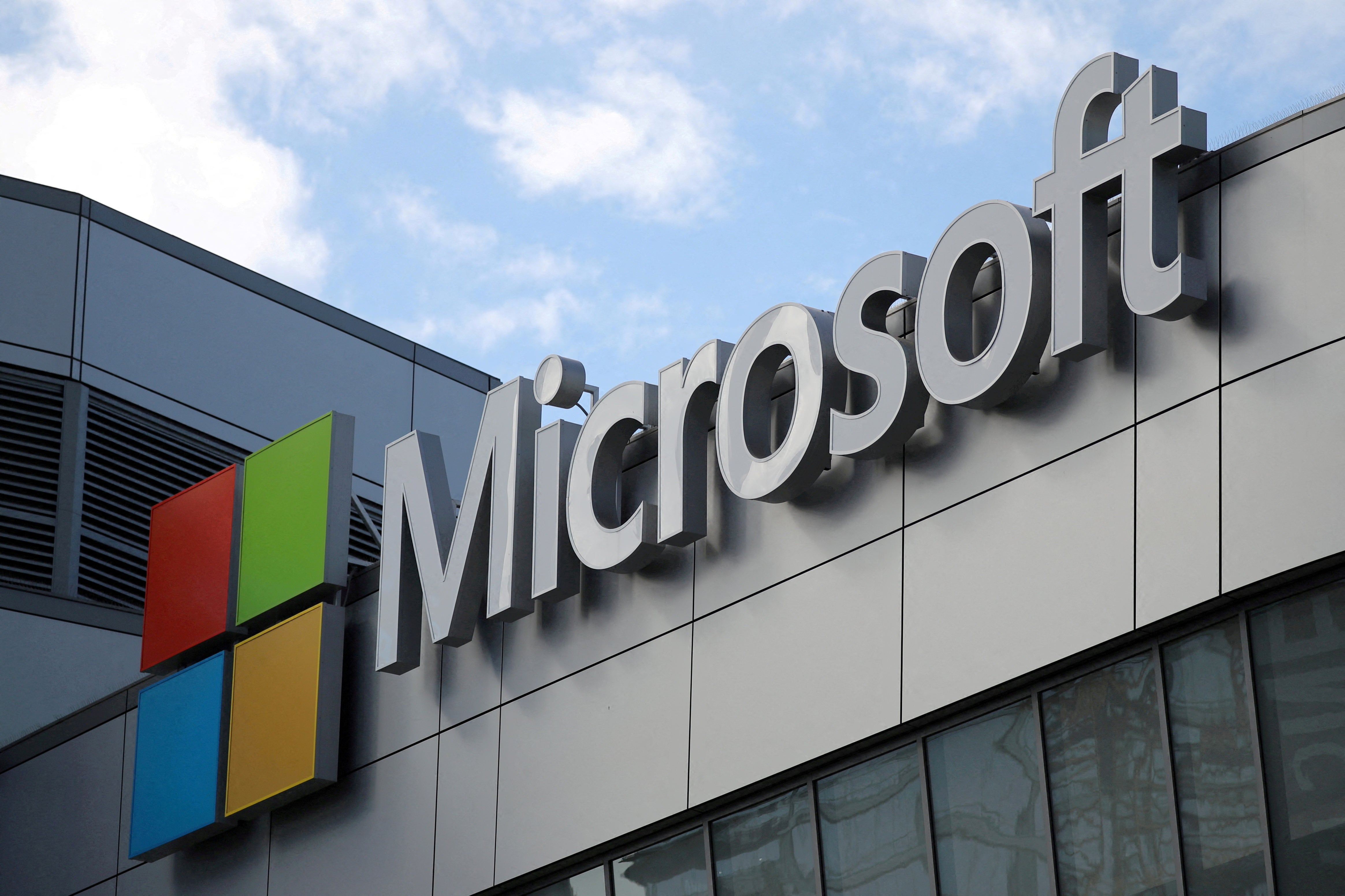 Microsoft cutting 10,000 workers as tech layoffs mount