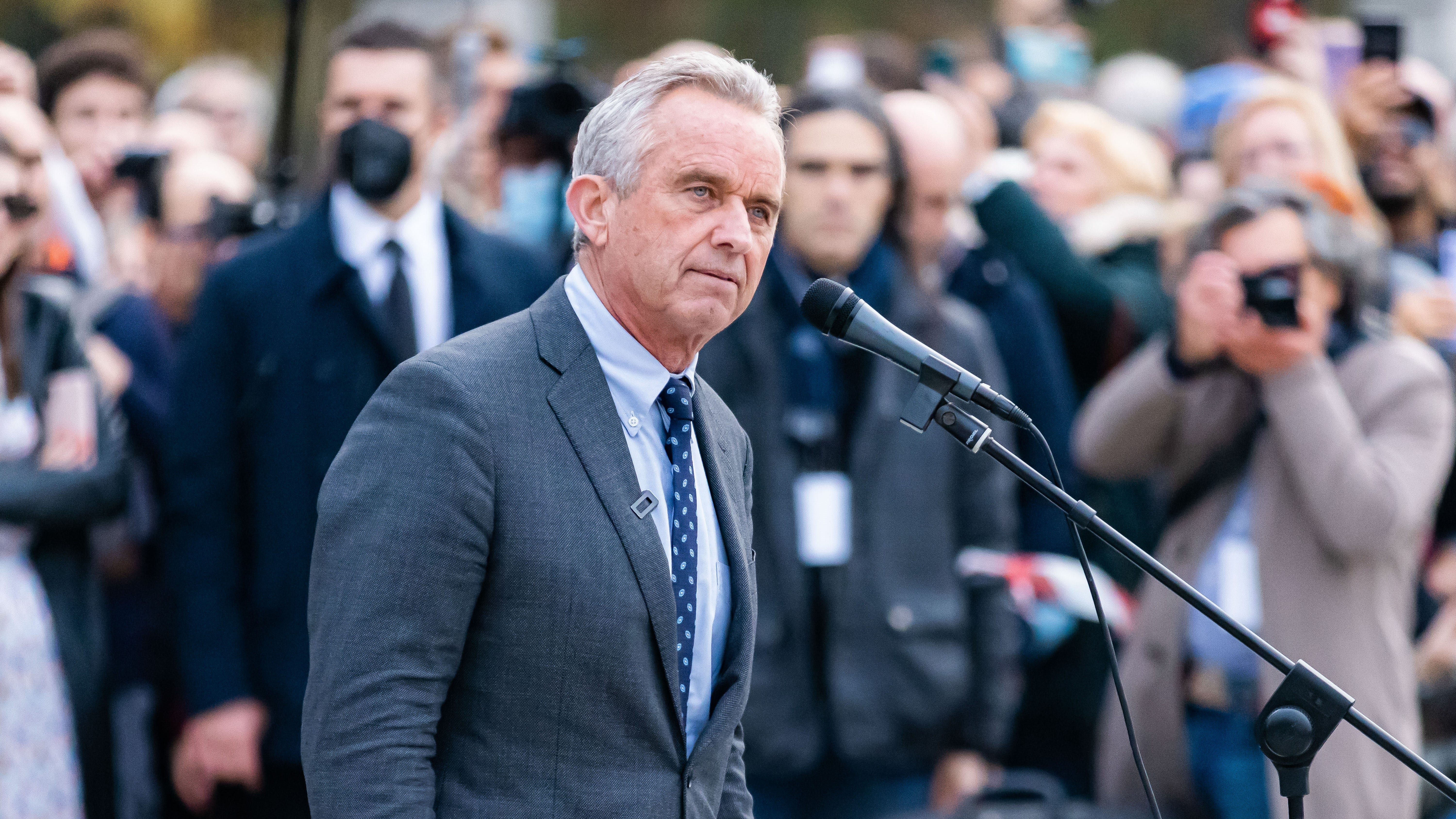RFK Jr says he would ban fracking in 10-point plan to tackle plastics pollution