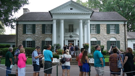 DOUNIAMAG-US-ENTERTAINMENT-MUSIC-ELVIS