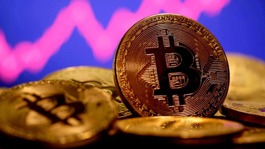 Bitcoins Soars Past $45,000 For First Time Sine April 2022 | Fox Business