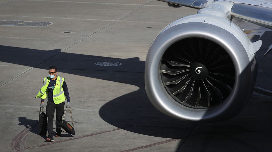 american airlines engine