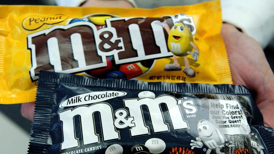 M&M's peanut and milk chocolate packages