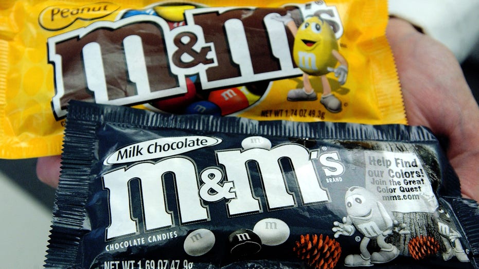 M&M's peanut and milk chocolate packages