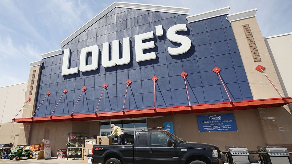 Lowe's storefront