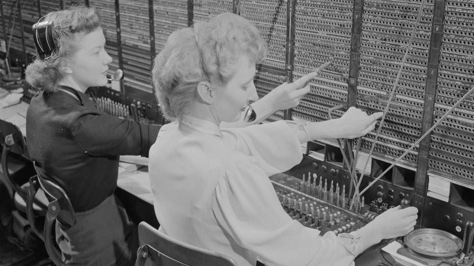 AT&T telephone operators