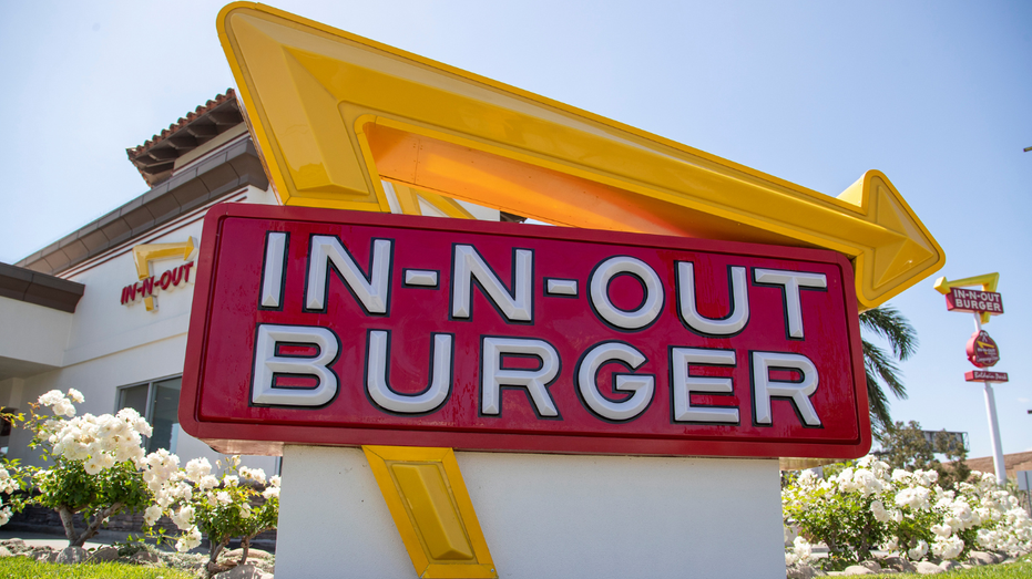 In-N-Out burger sign